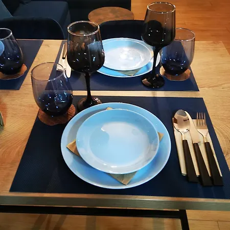 New In Center - Free Private Parking 公寓