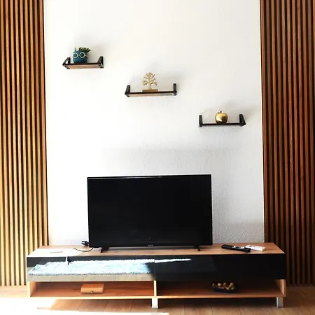 New Modern With Fast Wi-fi & Free Private Parking Apartamento