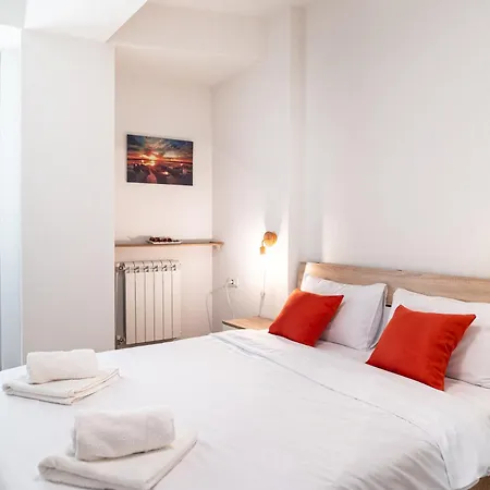 New Modern With Fast Wi-fi & Free Private Parking Apartamento