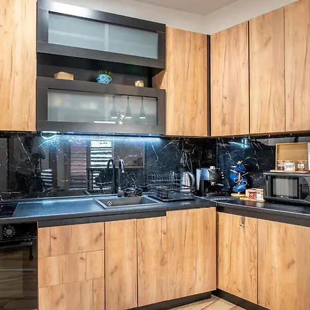 Apartamento New Modern With Fast Wi-fi & Free Private Parking *