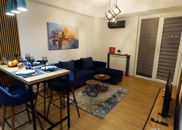 New In Center - Free Private Parking * 斯科普里